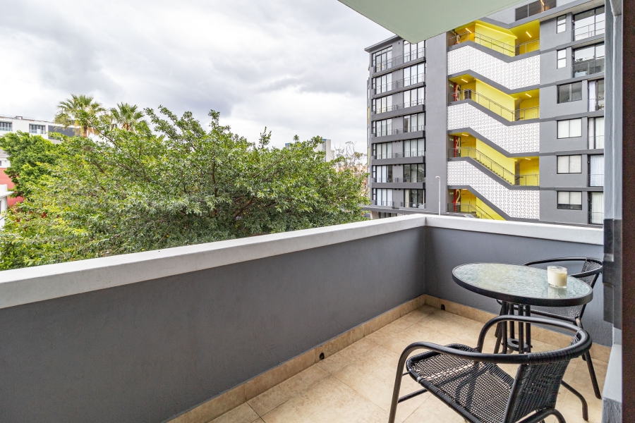 To Let 3 Bedroom Property for Rent in Sea Point Western Cape
